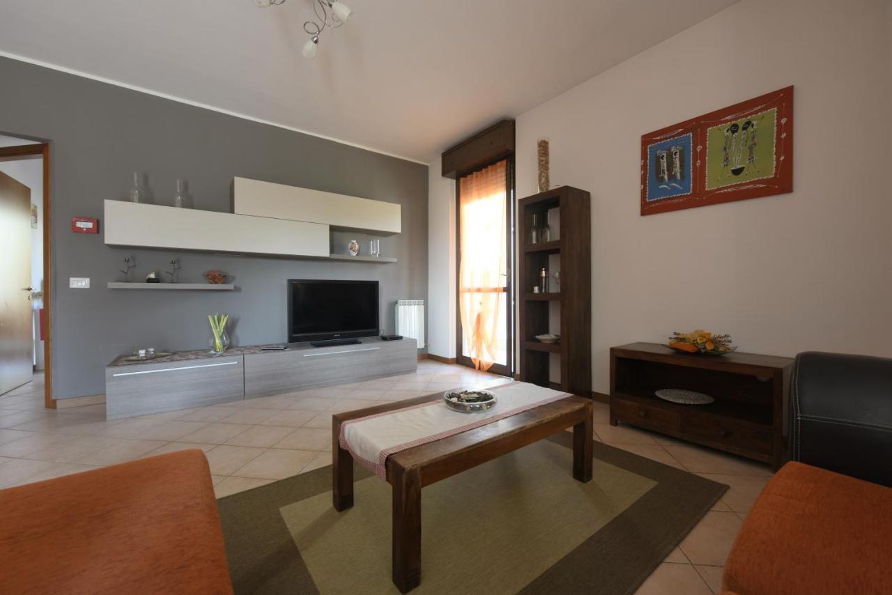 B&B Villa Lodigiana ブルゲーリオ エクステリア 写真